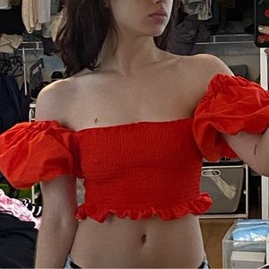 stretchy red puffed sleeve top, size small